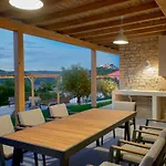 Villa Motovun Villas *