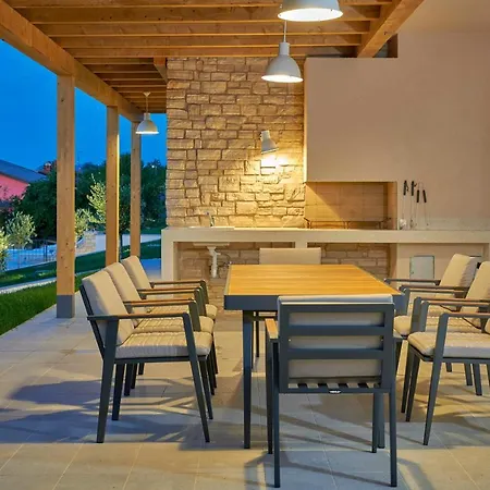 Motovun Villas فيلة موتوفون