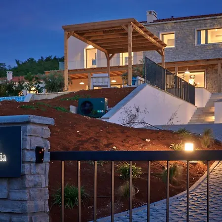 Motovun Villas ヴィラ モトヴン
