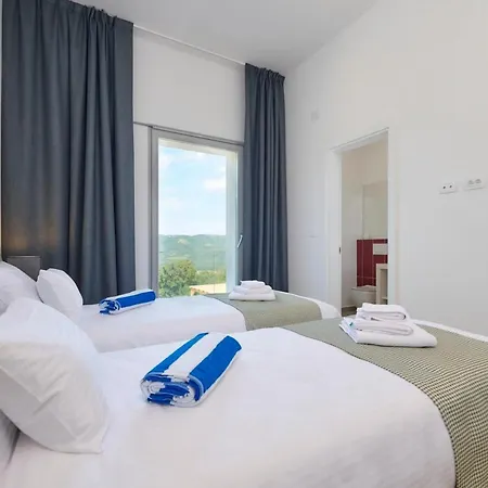 Motovun Villas فيلة *