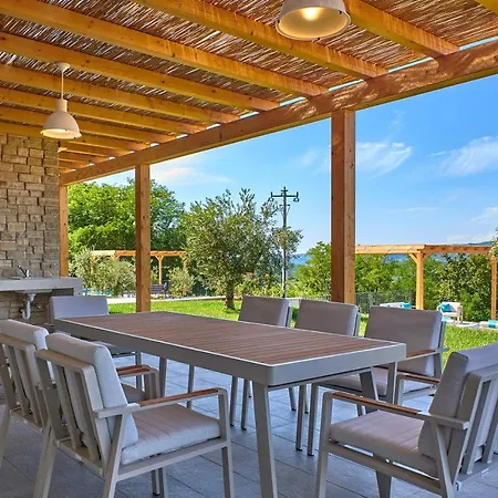 Motovun Villas ヴィラ モトヴン