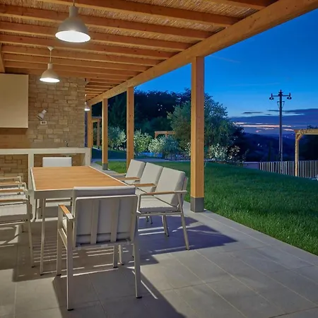 Motovun Villas موتوفون