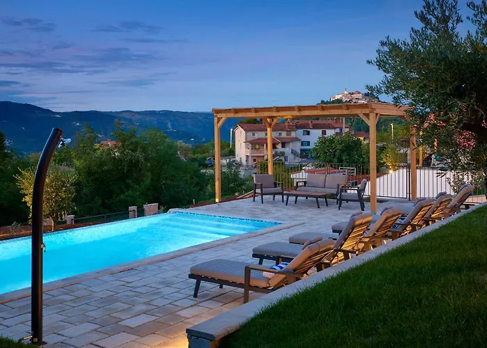 빌라 Motovun Villas *