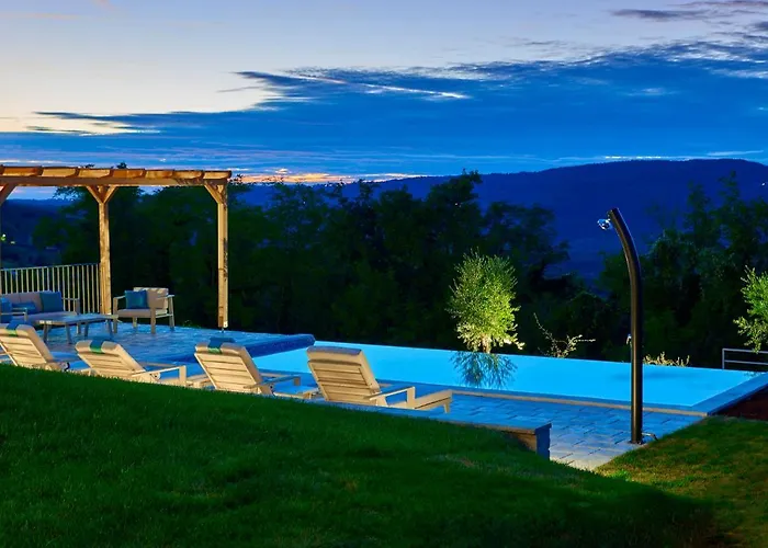 Motovun Villas 모토분